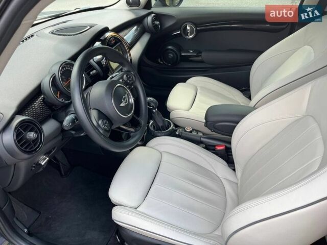 Серый Мини Hatch, объемом двигателя 2 л и пробегом 25 тыс. км за 18000 $, фото 10 на Automoto.ua
