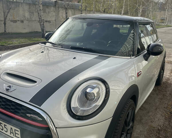 Серый Мини Hatch, объемом двигателя 2 л и пробегом 150 тыс. км за 17500 $, фото 3 на Automoto.ua