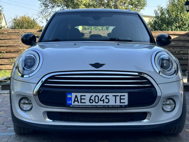 Сірий Міні Hatch, об'ємом двигуна 1.5 л та пробігом 90 тис. км за 13999 $, фото 4 на Automoto.ua