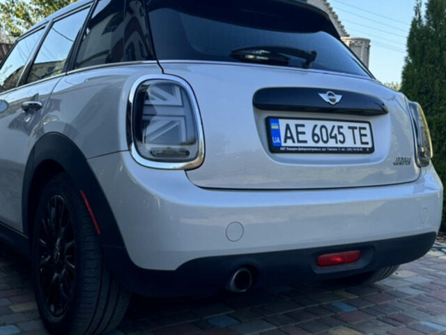 Сірий Міні Hatch, об'ємом двигуна 1.5 л та пробігом 90 тис. км за 13999 $, фото 9 на Automoto.ua