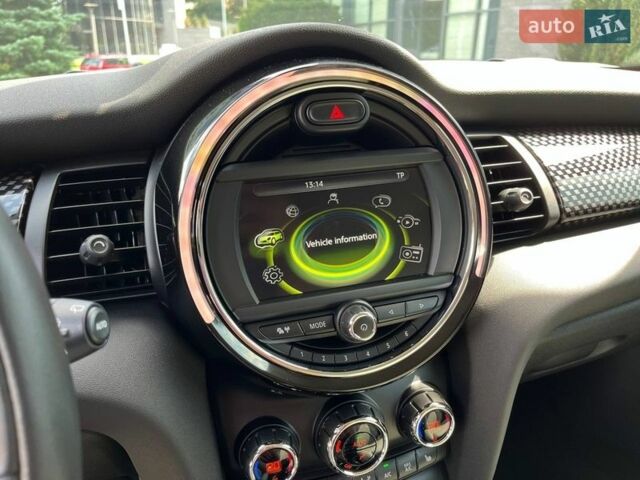 Серый Мини Hatch, объемом двигателя 2 л и пробегом 25 тыс. км за 18000 $, фото 9 на Automoto.ua