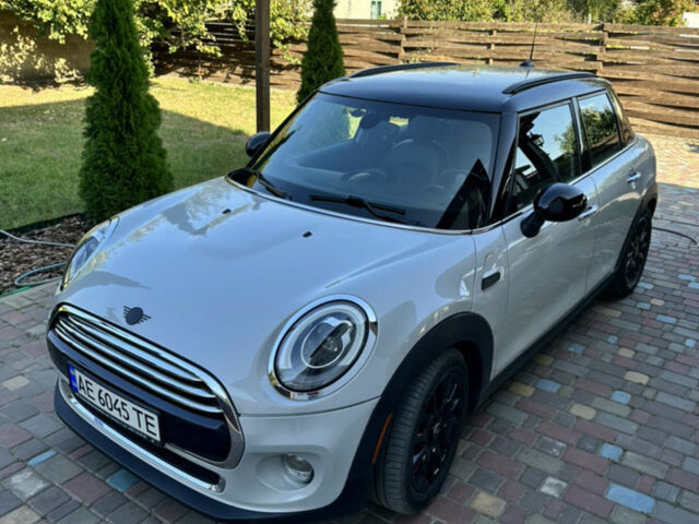 Сірий Міні Hatch, об'ємом двигуна 1.5 л та пробігом 90 тис. км за 13999 $, фото 2 на Automoto.ua