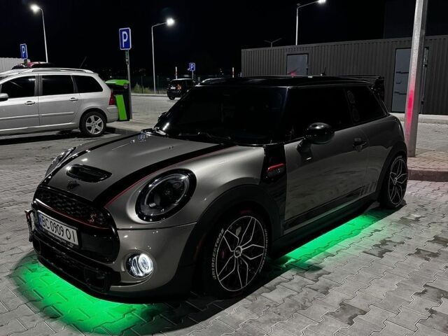 Серый Мини Hatch, объемом двигателя 2 л и пробегом 104 тыс. км за 19700 $, фото 9 на Automoto.ua