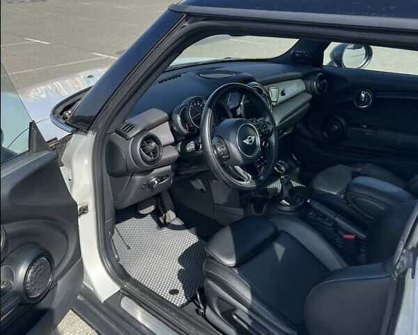 Серый Мини Hatch, объемом двигателя 1.5 л и пробегом 79 тыс. км за 14500 $, фото 8 на Automoto.ua