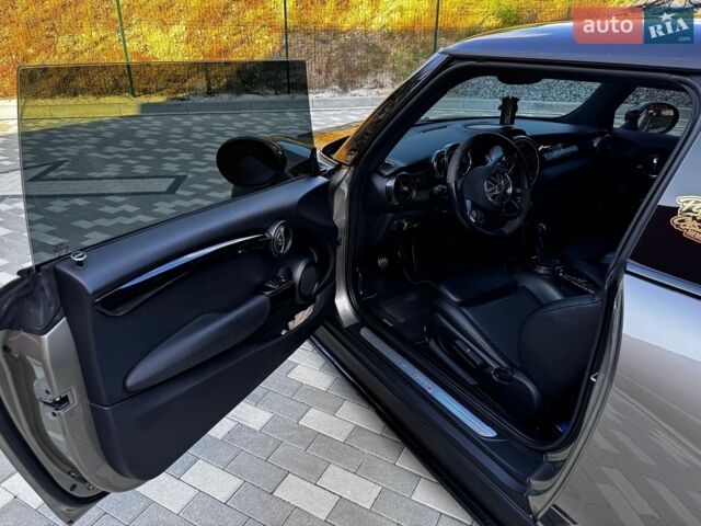 Серый Мини Hatch, объемом двигателя 2 л и пробегом 104 тыс. км за 19700 $, фото 18 на Automoto.ua