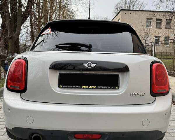 Серый Мини Hatch, объемом двигателя 1.5 л и пробегом 55 тыс. км за 14000 $, фото 37 на Automoto.ua