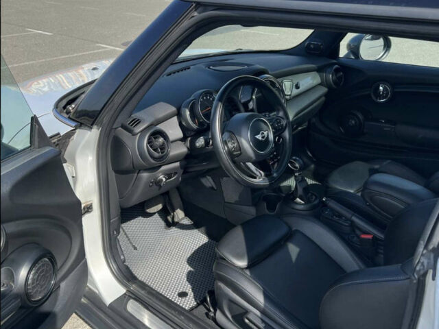 Сірий Міні Hatch, об'ємом двигуна 1.5 л та пробігом 79 тис. км за 14500 $, фото 8 на Automoto.ua
