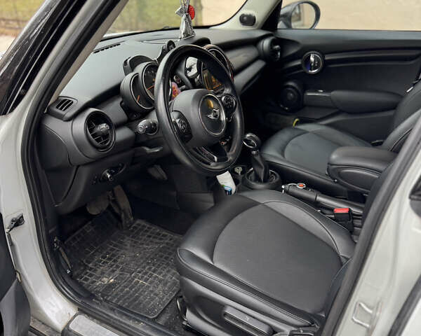 Серый Мини Hatch, объемом двигателя 1.5 л и пробегом 55 тыс. км за 14000 $, фото 11 на Automoto.ua