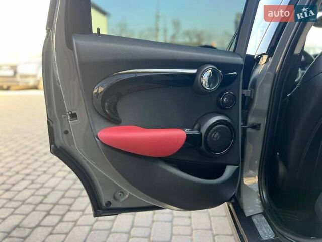 Серый Мини Hatch, объемом двигателя 2 л и пробегом 46 тыс. км за 17500 $, фото 17 на Automoto.ua