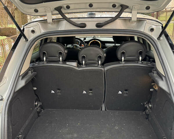 Серый Мини Hatch, объемом двигателя 1.5 л и пробегом 55 тыс. км за 14000 $, фото 29 на Automoto.ua
