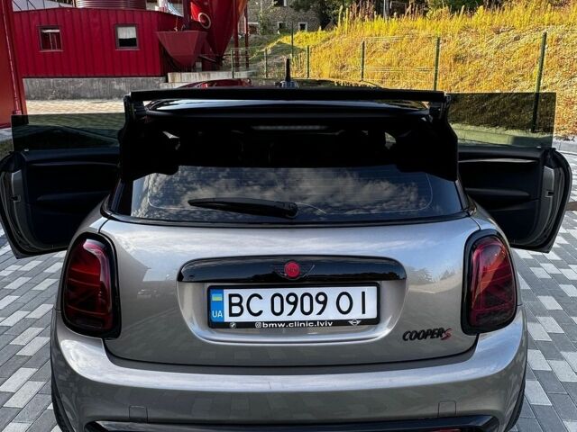 Серый Мини Hatch, объемом двигателя 2 л и пробегом 104 тыс. км за 19700 $, фото 5 на Automoto.ua