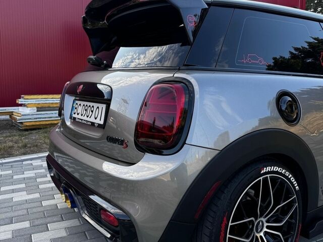 Серый Мини Hatch, объемом двигателя 2 л и пробегом 104 тыс. км за 19700 $, фото 13 на Automoto.ua