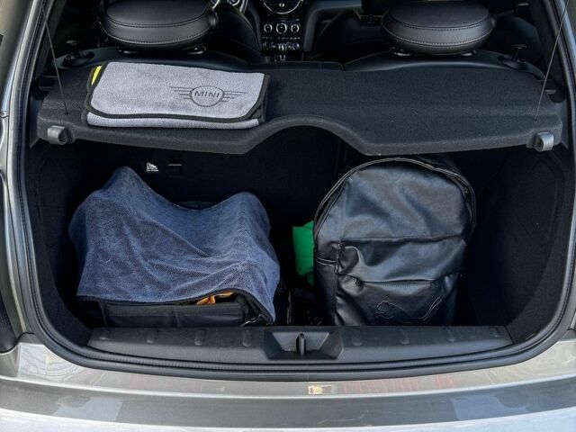 Серый Мини Hatch, объемом двигателя 2 л и пробегом 104 тыс. км за 19700 $, фото 11 на Automoto.ua