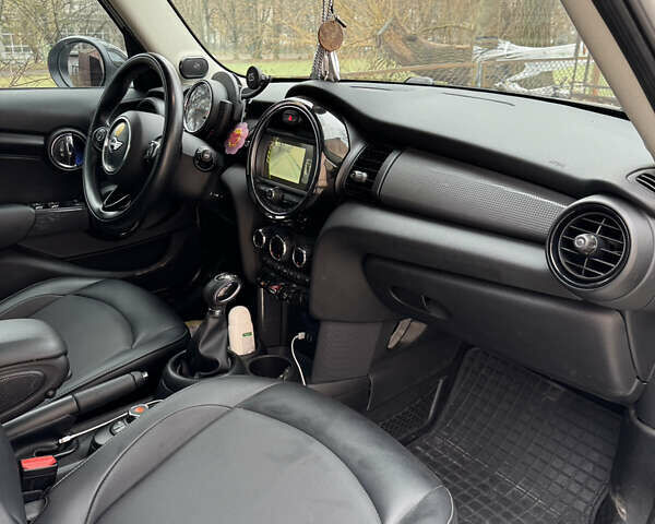 Серый Мини Hatch, объемом двигателя 1.5 л и пробегом 55 тыс. км за 14000 $, фото 24 на Automoto.ua