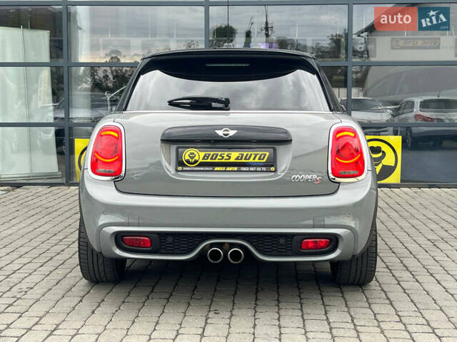 Серый Мини Hatch, объемом двигателя 2 л и пробегом 46 тыс. км за 17500 $, фото 5 на Automoto.ua