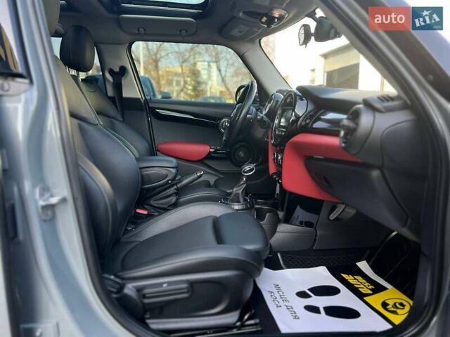 Сірий Міні Hatch, об'ємом двигуна 2 л та пробігом 46 тис. км за 18000 $, фото 25 на Automoto.ua