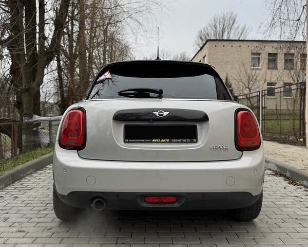 Серый Мини Hatch, объемом двигателя 1.5 л и пробегом 55 тыс. км за 14000 $, фото 8 на Automoto.ua