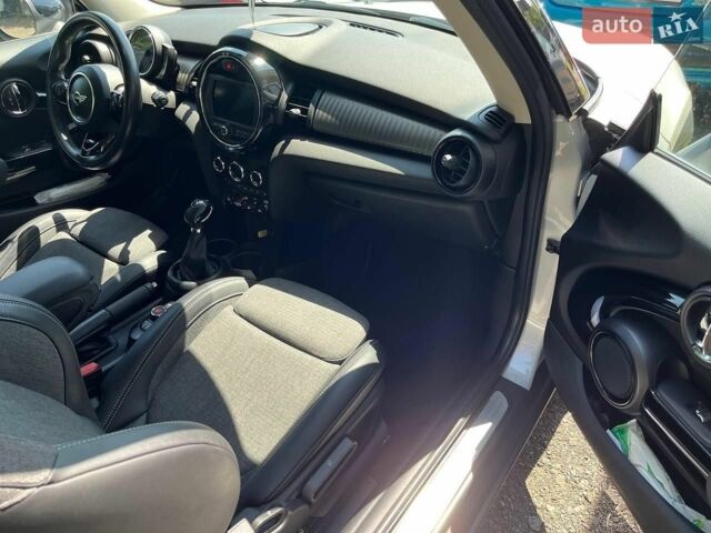 Серый Мини Hatch, объемом двигателя 1.5 л и пробегом 89 тыс. км за 18000 $, фото 21 на Automoto.ua