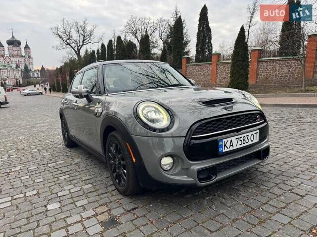 Серый Мини Hatch, объемом двигателя 2 л и пробегом 146 тыс. км за 18500 $, фото 1 на Automoto.ua