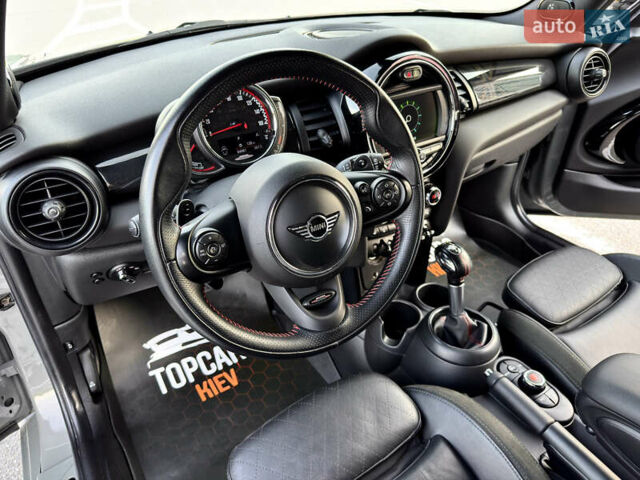 Серый Мини Hatch, объемом двигателя 2 л и пробегом 83 тыс. км за 21500 $, фото 30 на Automoto.ua
