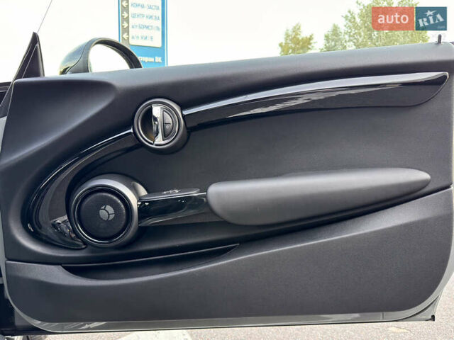 Серый Мини Hatch, объемом двигателя 2 л и пробегом 83 тыс. км за 21500 $, фото 36 на Automoto.ua