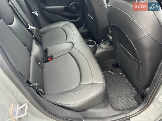 Серый Мини Hatch, объемом двигателя 2 л и пробегом 146 тыс. км за 18500 $, фото 13 на Automoto.ua