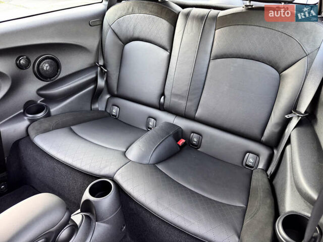 Серый Мини Hatch, объемом двигателя 2 л и пробегом 83 тыс. км за 21500 $, фото 41 на Automoto.ua