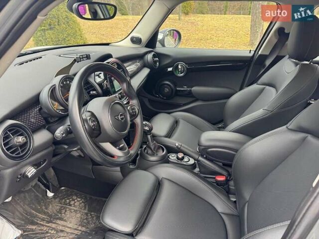 Серый Мини Hatch, объемом двигателя 2 л и пробегом 146 тыс. км за 18500 $, фото 15 на Automoto.ua