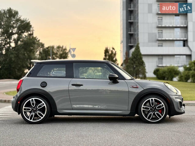 Серый Мини Hatch, объемом двигателя 2 л и пробегом 83 тыс. км за 21500 $, фото 20 на Automoto.ua