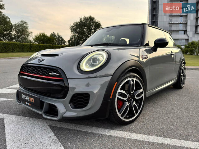 Серый Мини Hatch, объемом двигателя 2 л и пробегом 83 тыс. км за 21500 $, фото 4 на Automoto.ua
