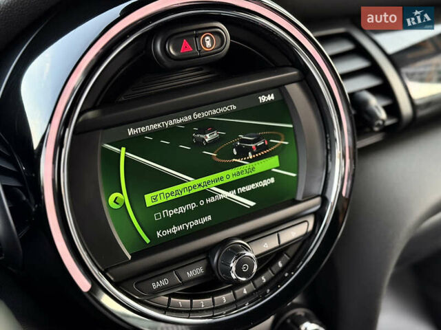 Серый Мини Hatch, объемом двигателя 2 л и пробегом 83 тыс. км за 21500 $, фото 44 на Automoto.ua