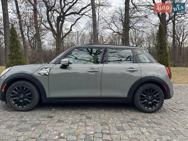Серый Мини Hatch, объемом двигателя 2 л и пробегом 146 тыс. км за 18500 $, фото 3 на Automoto.ua