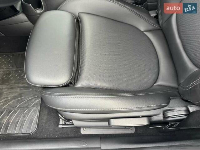 Серый Мини Hatch, объемом двигателя 2 л и пробегом 146 тыс. км за 18500 $, фото 18 на Automoto.ua