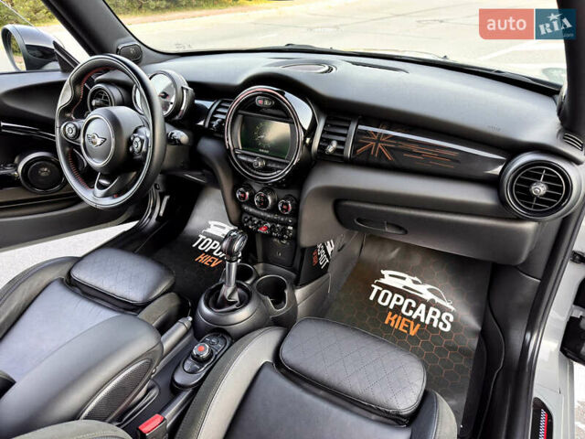 Серый Мини Hatch, объемом двигателя 2 л и пробегом 83 тыс. км за 21500 $, фото 39 на Automoto.ua