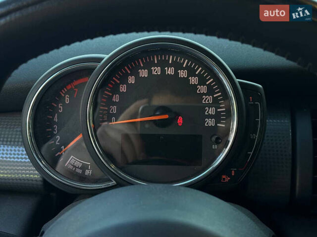 Сірий Міні Hatch, об'ємом двигуна 1.5 л та пробігом 62 тис. км за 14900 $, фото 19 на Automoto.ua