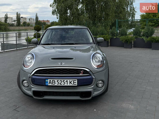 Серый Мини Hatch, объемом двигателя 2 л и пробегом 43 тыс. км за 19000 $, фото 2 на Automoto.ua
