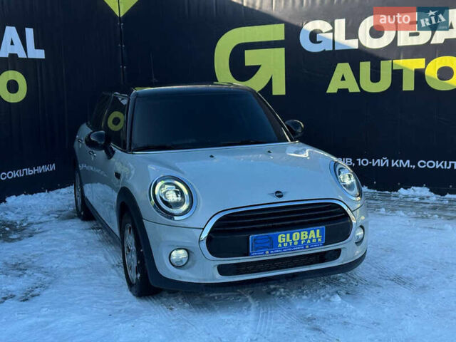 Сірий Міні Hatch, об'ємом двигуна 1.5 л та пробігом 62 тис. км за 14900 $, фото 2 на Automoto.ua