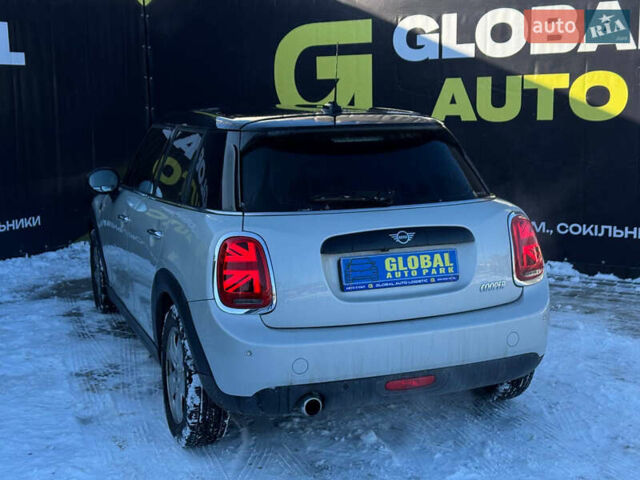 Сірий Міні Hatch, об'ємом двигуна 1.5 л та пробігом 62 тис. км за 14900 $, фото 6 на Automoto.ua