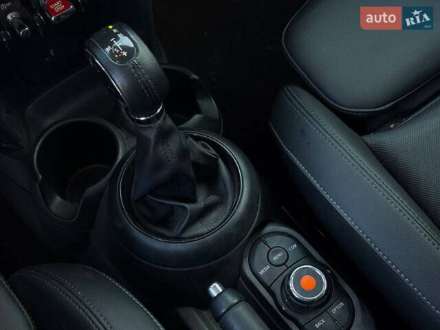 Сірий Міні Hatch, об'ємом двигуна 1.5 л та пробігом 62 тис. км за 14900 $, фото 16 на Automoto.ua