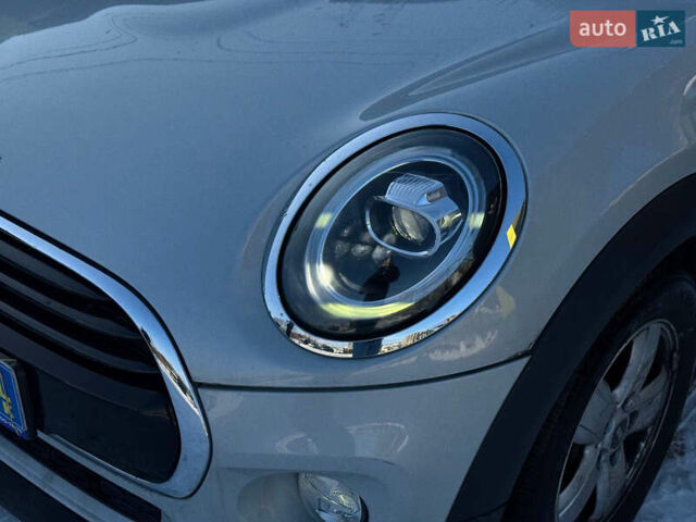 Сірий Міні Hatch, об'ємом двигуна 1.5 л та пробігом 62 тис. км за 14900 $, фото 4 на Automoto.ua