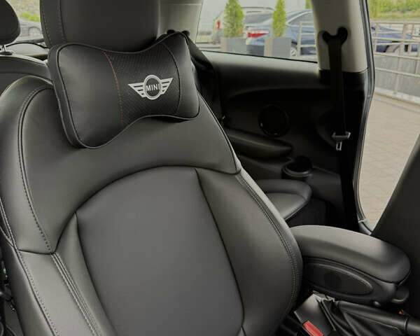 Серый Мини Hatch, объемом двигателя 2 л и пробегом 43 тыс. км за 19000 $, фото 43 на Automoto.ua