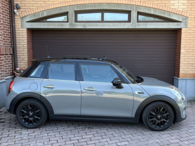 Сірий Міні Hatch, об'ємом двигуна 1.5 л та пробігом 91 тис. км за 18200 $, фото 2 на Automoto.ua