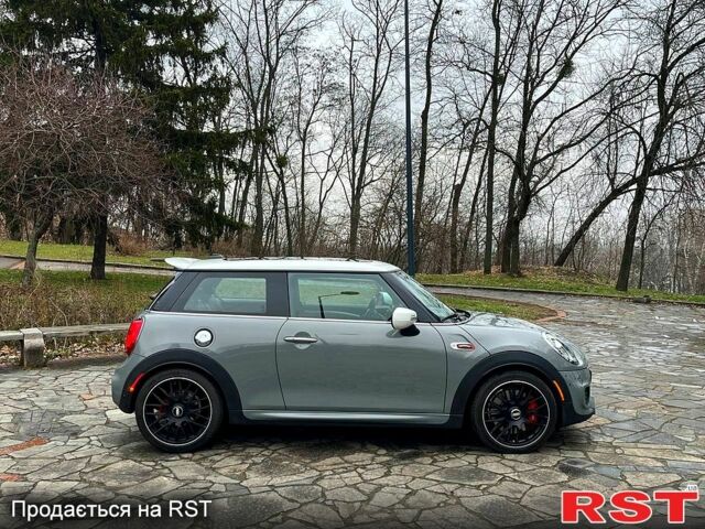 Серый Мини Hatch, объемом двигателя 2 л и пробегом 30 тыс. км за 27000 $, фото 5 на Automoto.ua