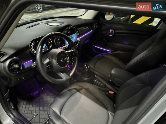 Сірий Міні Hatch, об'ємом двигуна 1.5 л та пробігом 29 тис. км за 20900 $, фото 27 на Automoto.ua