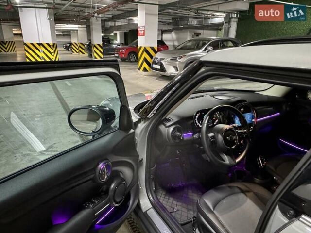 Сірий Міні Hatch, об'ємом двигуна 1.5 л та пробігом 29 тис. км за 20900 $, фото 25 на Automoto.ua