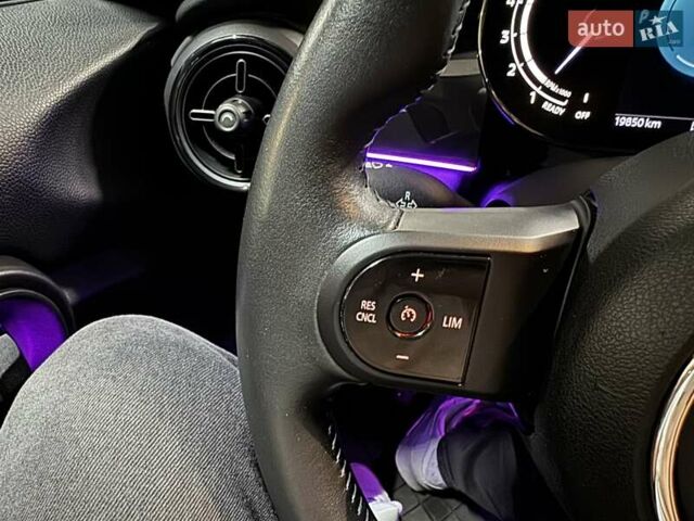 Сірий Міні Hatch, об'ємом двигуна 1.5 л та пробігом 29 тис. км за 20900 $, фото 37 на Automoto.ua