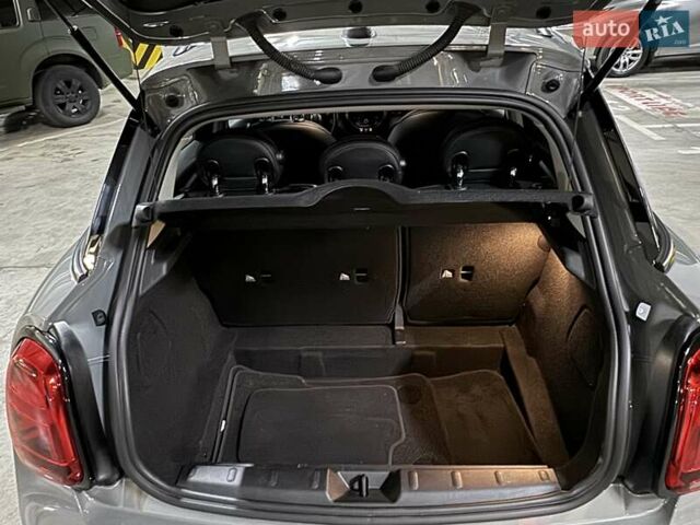 Сірий Міні Hatch, об'ємом двигуна 1.5 л та пробігом 29 тис. км за 20900 $, фото 24 на Automoto.ua