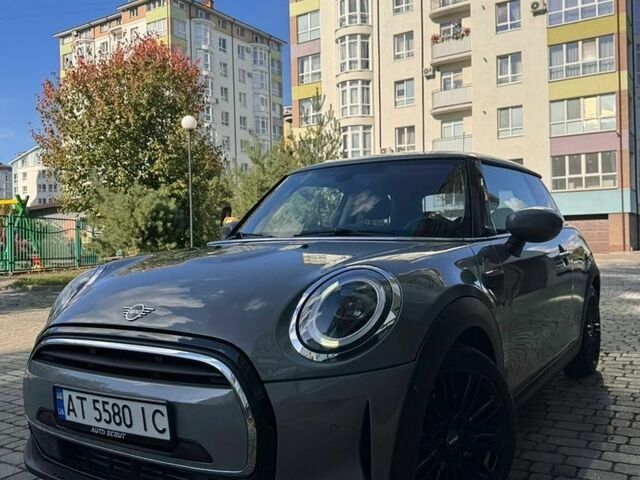 Серый Мини Hatch, объемом двигателя 1.5 л и пробегом 33 тыс. км за 21500 $, фото 1 на Automoto.ua