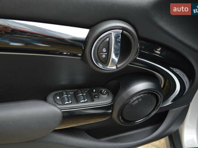 Серый Мини Hatch, объемом двигателя 2 л и пробегом 17 тыс. км за 29900 $, фото 16 на Automoto.ua