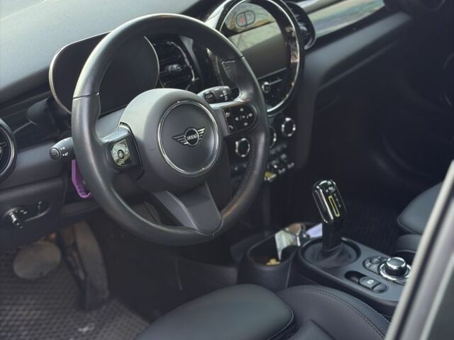 Сірий Міні Hatch, об'ємом двигуна 0 л та пробігом 6 тис. км за 23000 $, фото 4 на Automoto.ua